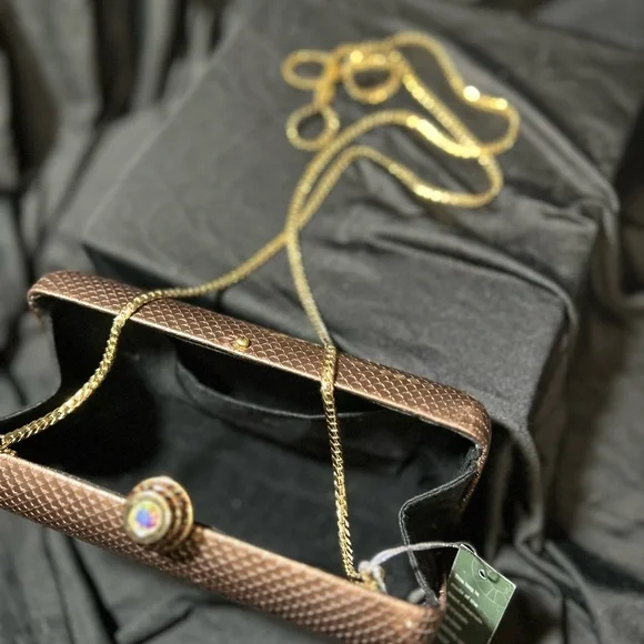 CRISTAL VTG Rare Clutch Bronze Fish Scale design wSwarovski Clusters kiss clasp - Picture 9 of 16